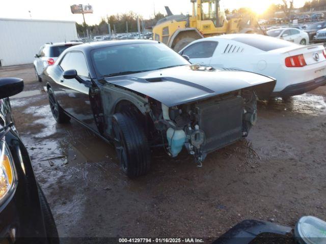 Salvage Dodge Challenger