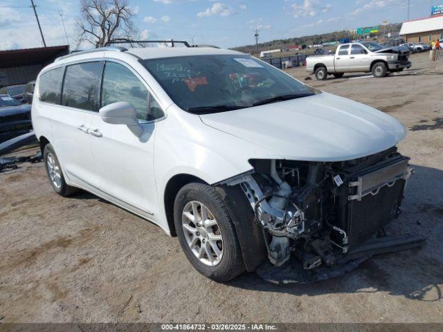  Salvage Chrysler Pacifica