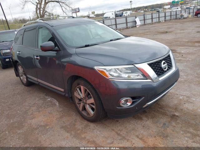  Salvage Nissan Pathfinder