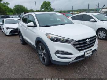  Salvage Hyundai TUCSON