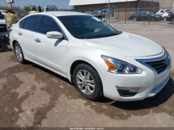  Salvage Nissan Altima