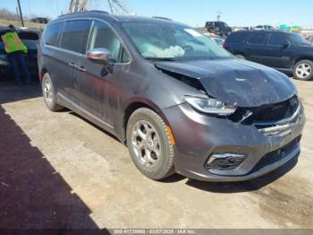  Salvage Chrysler Pacifica