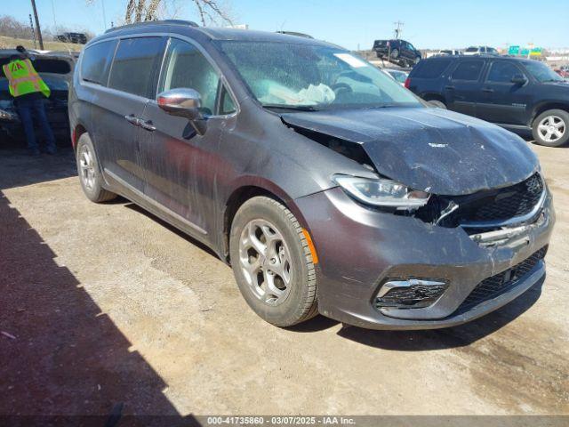  Salvage Chrysler Pacifica