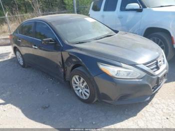  Salvage Nissan Altima