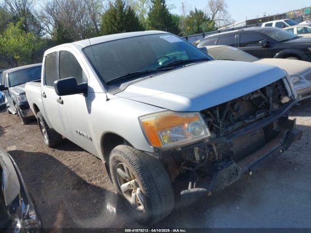  Salvage Nissan Titan