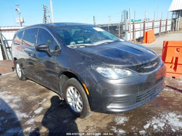  Salvage Chrysler Pacifica