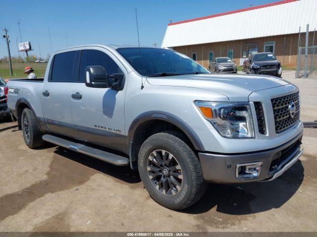 Salvage Nissan Titan