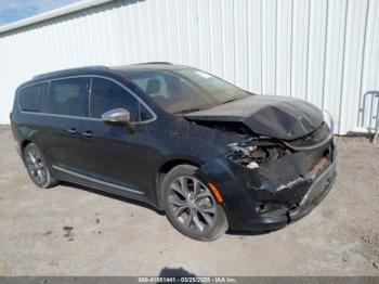  Salvage Chrysler Pacifica