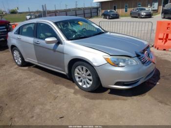  Salvage Chrysler 200