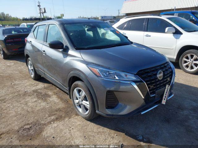  Salvage Nissan Kicks