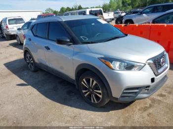  Salvage Nissan Kicks