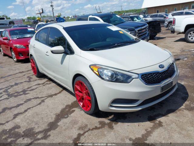  Salvage Kia Forte