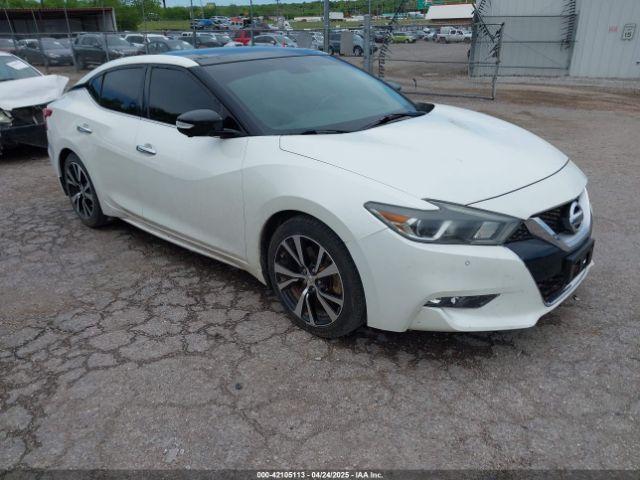  Salvage Nissan Maxima