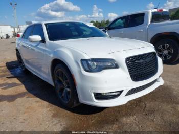  Salvage Chrysler 300