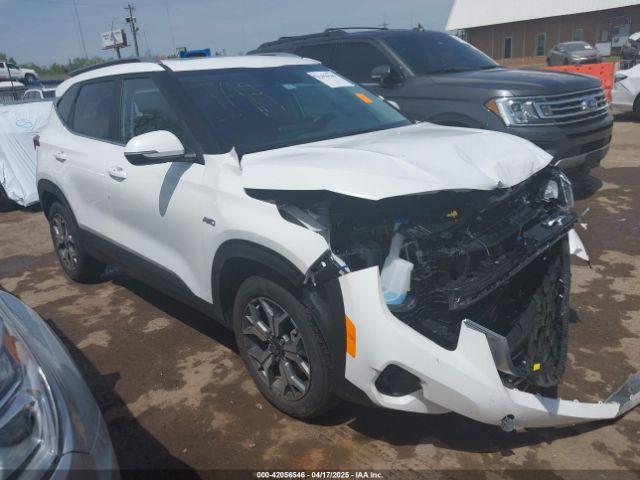  Salvage Kia Seltos