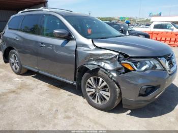  Salvage Nissan Pathfinder