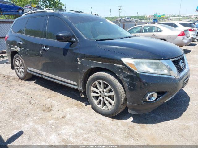  Salvage Nissan Pathfinder
