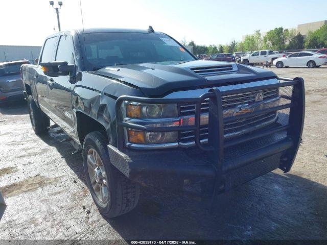  Salvage Chevrolet Silverado 2500