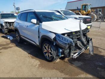  Salvage Kia Seltos