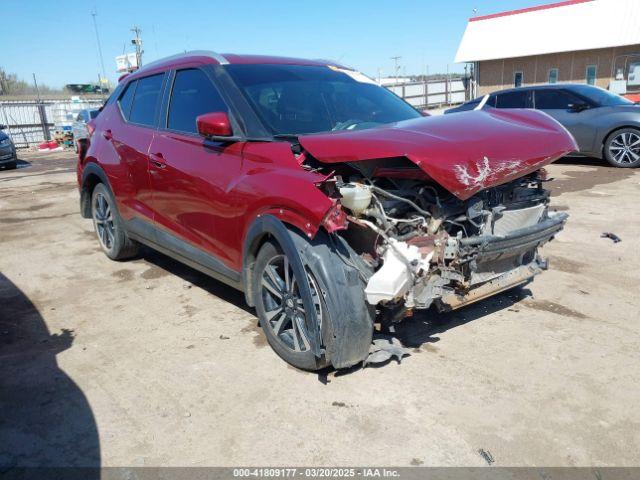  Salvage Nissan Kicks