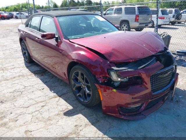  Salvage Chrysler 300