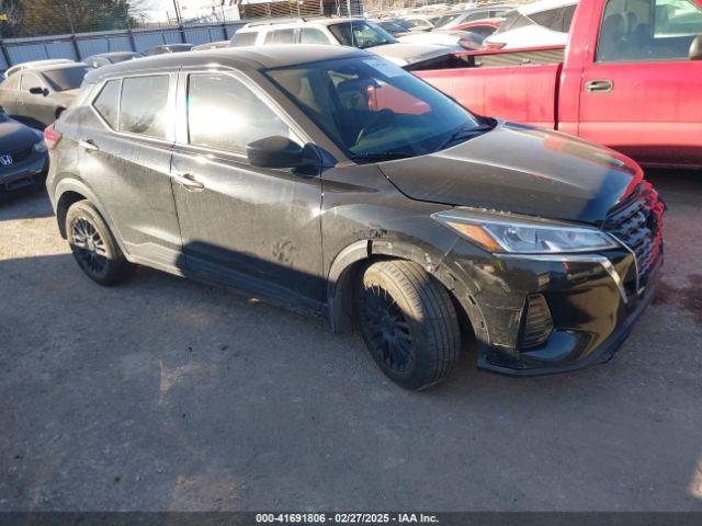 Salvage Nissan Kicks
