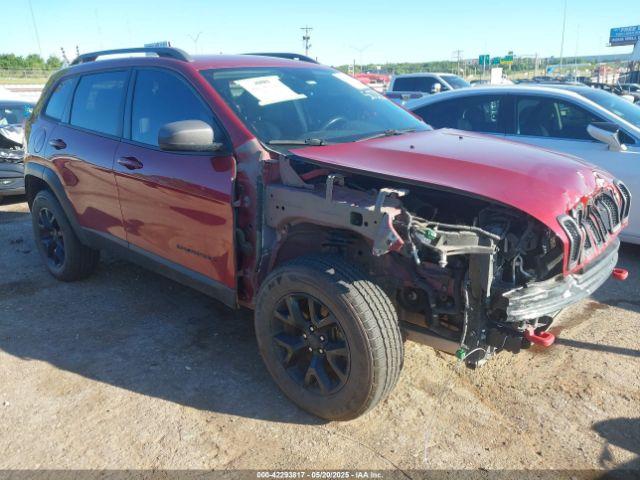  Salvage Jeep Cherokee