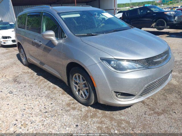  Salvage Chrysler Pacifica