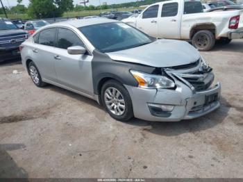  Salvage Nissan Altima