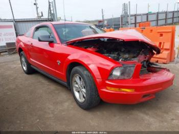  Salvage Ford Mustang