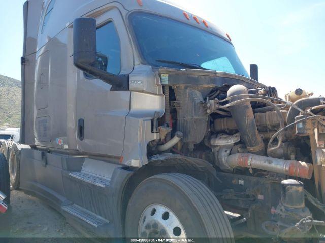  Salvage Freightliner New Cascadia 126