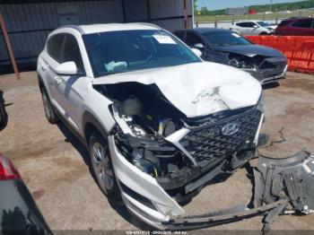  Salvage Hyundai TUCSON