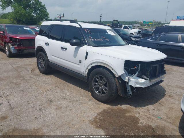  Salvage Ford Bronco