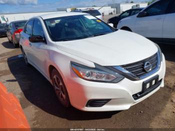  Salvage Nissan Altima