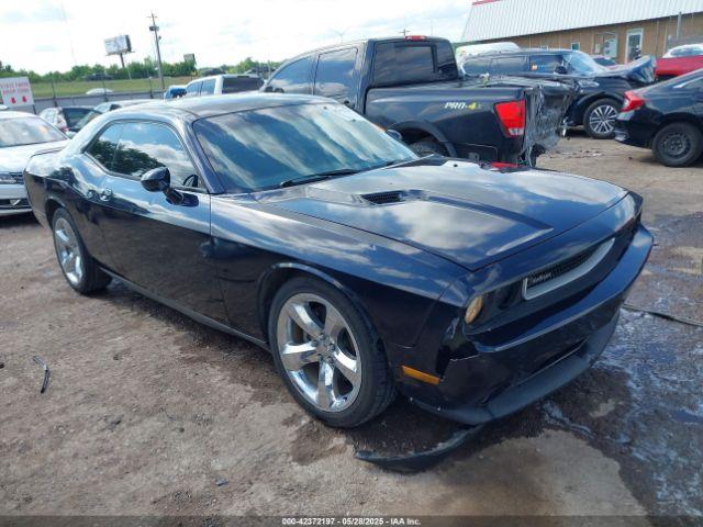  Salvage Dodge Challenger