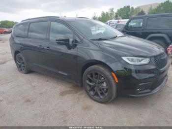  Salvage Chrysler Pacifica