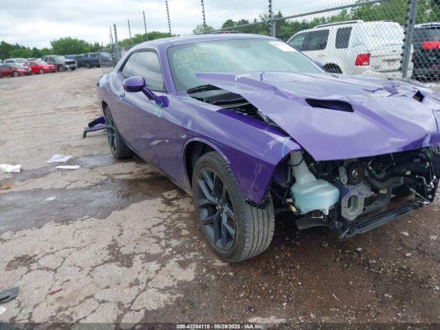  Salvage Dodge Challenger