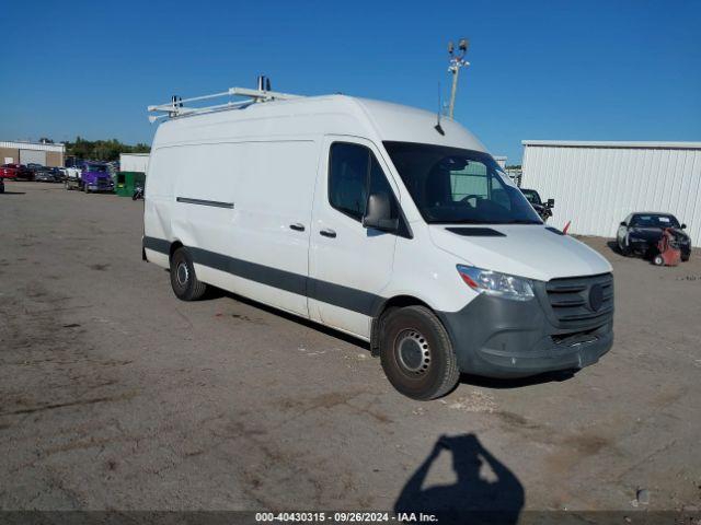  Salvage Mercedes-Benz Sprinter 2500