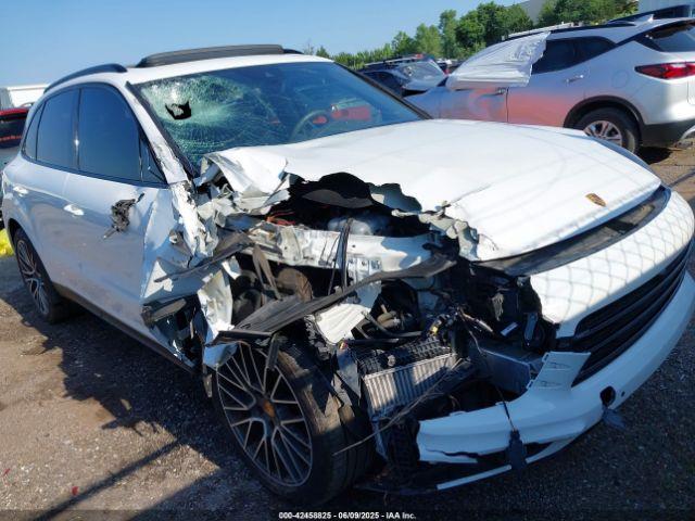  Salvage Porsche Cayenne