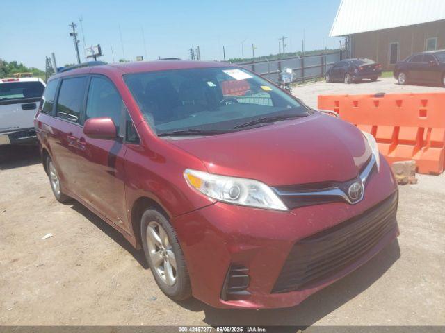  Salvage Toyota Sienna