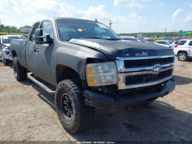  Salvage Chevrolet Silverado 2500