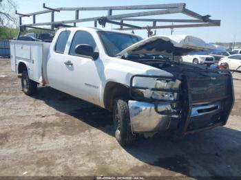  Salvage Chevrolet Silverado 2500