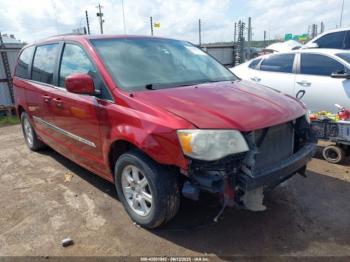  Salvage Chrysler Town & Country