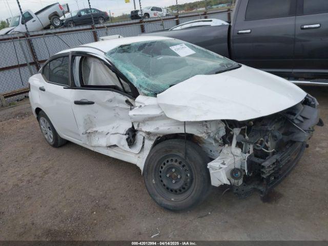  Salvage Nissan Versa