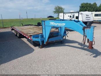  Salvage Magnum Trailer