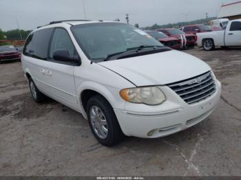  Salvage Chrysler Town & Country