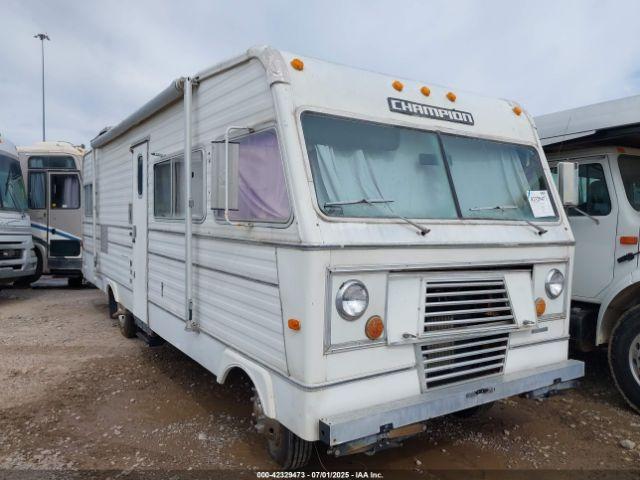  Salvage Champion 916 Motorhome