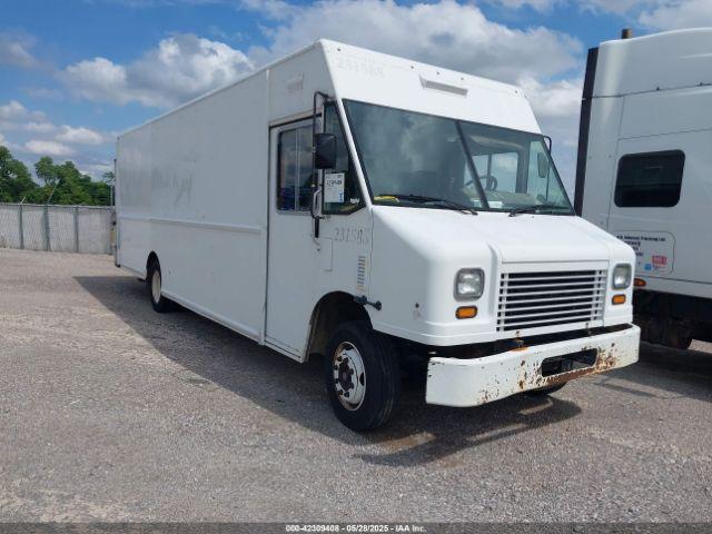  Salvage Freightliner Chassis