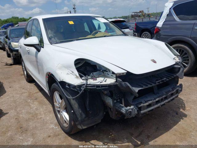  Salvage Porsche Cayenne