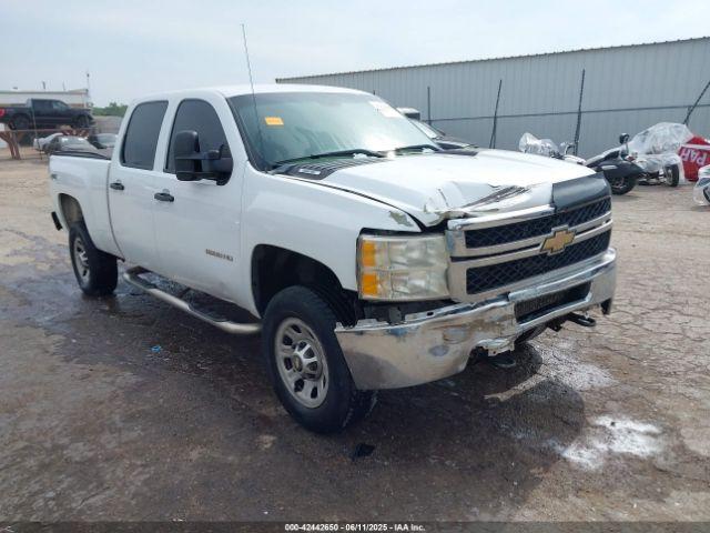  Salvage Chevrolet Silverado 2500